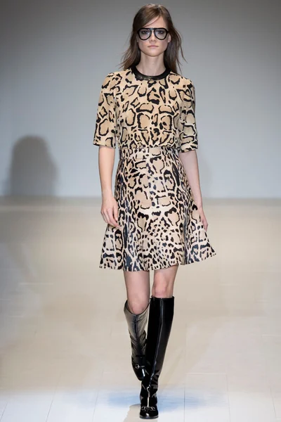 Look 28